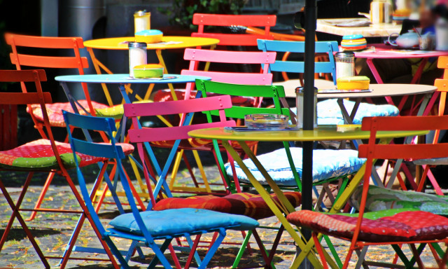 K&eacute;t l&eacute;pcsőben lesz nyit&aacute;s: m&aacute;rcius elsej&eacute;n &eacute;s h&uacute;sv&eacute;t szombaton