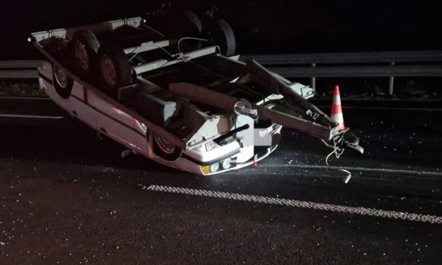 Felborult egy BMW az M7-esen