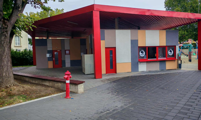 K&eacute;t &uacute;j street food &uuml;zlet is startol Kaposv&aacute;ron: smash burger &eacute;s hotdog &eacute;rkezik