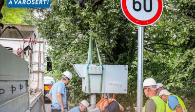 Kiker&uuml;lt a traffibox a T&ouml;r&ouml;cskei &uacute;tra