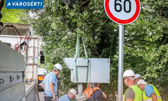 Kiker&uuml;lt a traffibox a T&ouml;r&ouml;cskei &uacute;tra