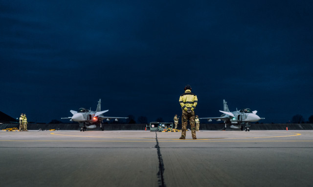 Megint j&ouml;nnek a Gripenek, est&eacute;be ny&uacute;l&oacute; kik&eacute;pz&eacute;si rep&uuml;l&eacute;sek lesznek Kaposv&aacute;r felett