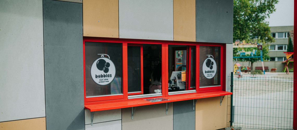 Smash-burger, bubis gofri, pukkan&oacute; gy&ouml;ngy &ndash; a Bubbles bek&ouml;lt&ouml;z&ouml;tt a Vaszary parkba