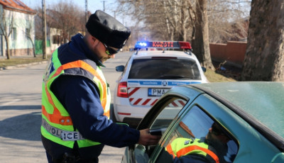 Nagyberkiben cs&iacute;pt&eacute;k el: jogos&iacute;tv&aacute;ny n&eacute;lk&uuml;l, ittasan vezetett egy t&ouml;bbsz&ouml;r&ouml;sen eltiltott sofőr