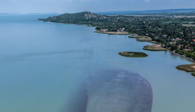 K&uuml;l&ouml;n&ouml;s z&aacute;tony tűnt fel a Balatonon, nem sok j&oacute;t jelent a Majomsziget