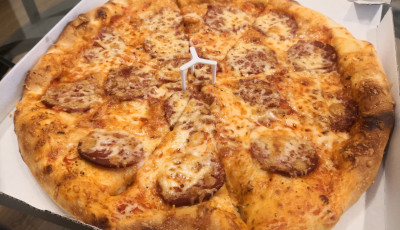 Új kaposvári pizzákat teszteltünk! - Pebo vs Pigaro