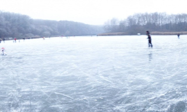 Berobbant a koriszezon a Desin! - A rendőrs&eacute;g sajnos v&eacute;get vetett a vas&aacute;rnapi dzsemborinak