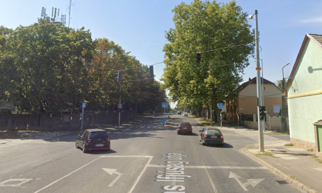 Megint nem műk&ouml;dnek a jelzől&aacute;mp&aacute;k a 48-as Ifj&uacute;s&aacute;g &uacute;tj&aacute;n, a hal&aacute;los baleset helysz&iacute;n&eacute;n