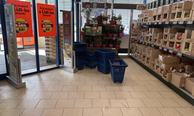 Visszat&eacute;rtek a kosarak a kaposv&aacute;ri Lidl &uuml;zlet&eacute;be