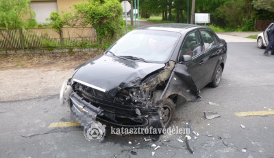 Teheraut&oacute; &eacute;s szem&eacute;lyaut&oacute; &uuml;tk&ouml;z&ouml;tt Kiskorp&aacute;don, ut&oacute;bbi h&uacute;zta a r&ouml;videbbet
