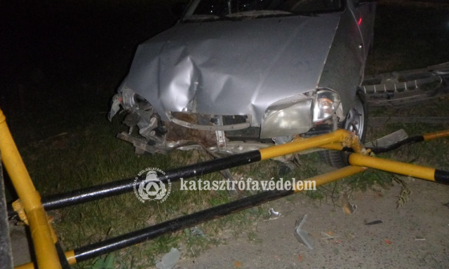 &Aacute;tj&aacute;r&oacute;nak hajtott egy aut&oacute;