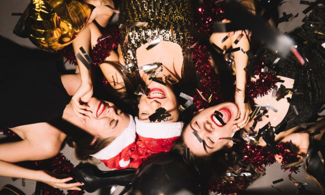 Ezekből a szilveszteri bulikb&oacute;l v&aacute;logathatsz id&eacute;n Kaposv&aacute;ron &eacute;s k&ouml;rny&eacute;k&eacute;n