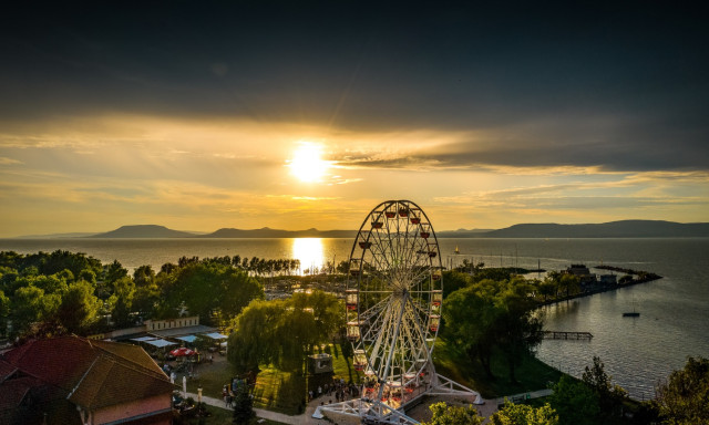 Balatonlelle a legkedveltebb balatoni &uacute;tic&eacute;lok k&ouml;z&ouml;tt szerepelt id&eacute;n ny&aacute;ron