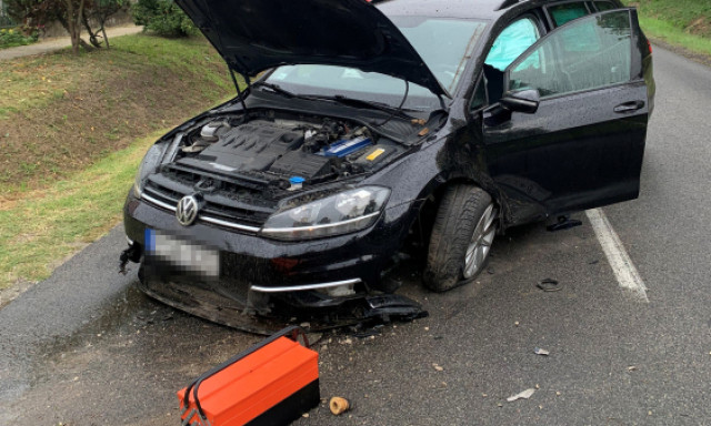 &Aacute;rokba hajtott egy aut&oacute; Mik&eacute;n