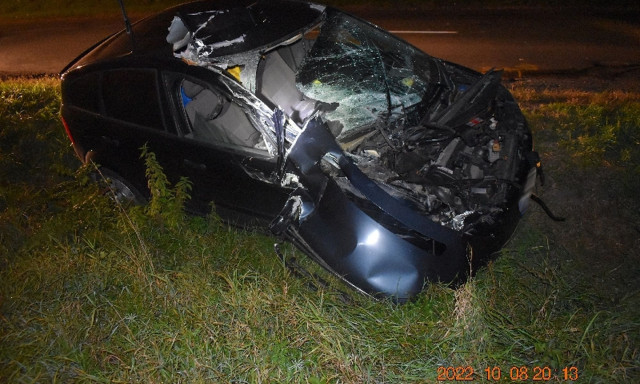 Rosszabbul is v&eacute;gződhetett volna - Egy traktorba csap&oacute;dott szombat este Hetesen egy aut&oacute;s
