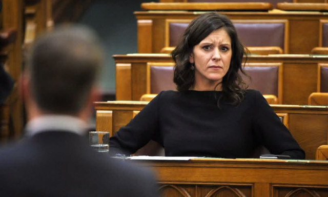 Sz&eacute;l Bernadett: A tud&oacute;sok figyelmeztett&eacute;k a Fideszt, hogy nem fogja b&iacute;rni a Duna