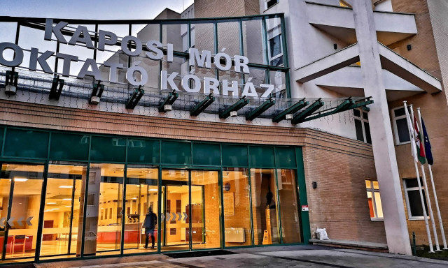 L&aacute;togat&aacute;si tilalmat vezettek be Kaposv&aacute;ron a k&oacute;rh&aacute;zban