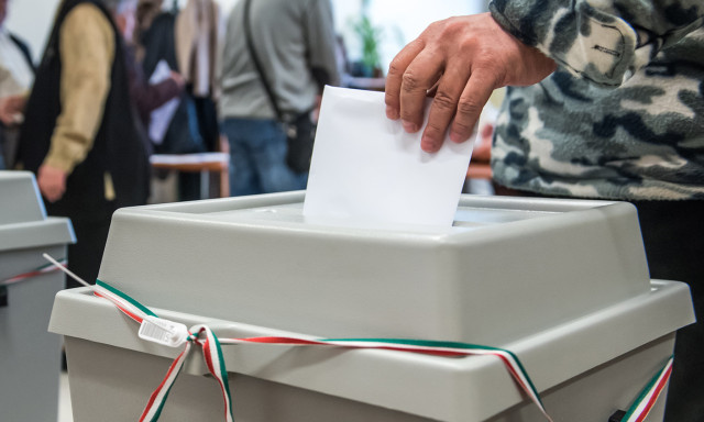 V&aacute;laszt&aacute;s 2026: lakc&iacute;mk&aacute;rtya n&eacute;lk&uuml;l is lehet szavazni