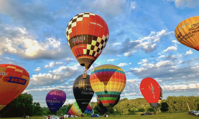 Ki&iacute;rt&aacute;k a hől&eacute;gballonok rep&uuml;l&eacute;s&eacute;nek időpontjait