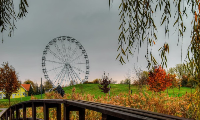 A Balatonra k&ouml;lt&ouml;zik az &oacute;ri&aacute;sker&eacute;k