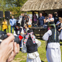 Na ezért nem hervadnak el a szennai lányok! Húsvéti forgatag KÉPGALÉRIA a skanzenből