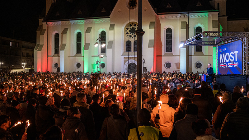 Kaposv&aacute;rra &eacute;rkezett Magyar P&eacute;ter &eacute;s a TISZA orsz&aacute;gj&aacute;r&aacute;sa &ndash; GAL&Eacute;RIA