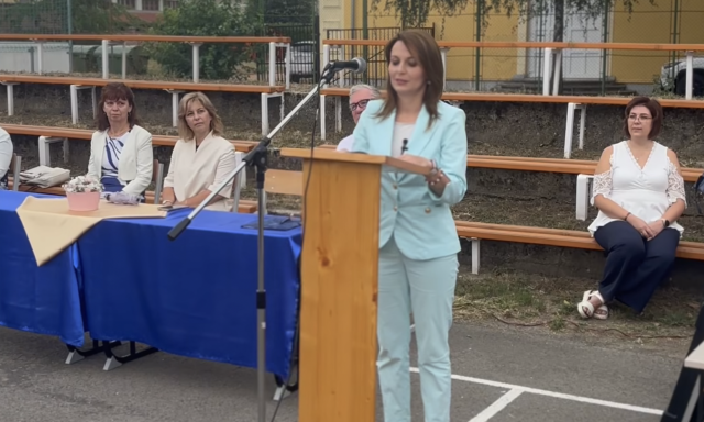 A K&ouml;zgazban Dr. Lőrincz Vikt&oacute;ria is besz&eacute;det mondott a tan&eacute;vnyit&oacute;n