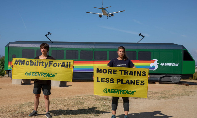 A Greenpeace betiltan&aacute; Eur&oacute;p&aacute;ban a r&ouml;vid rep&uuml;lőutakat