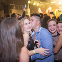 Eszméletlen tömeg ropta a Deltára az egyetemi gólyabálon! - GALÉRIA