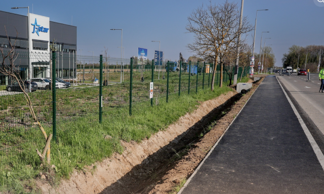 Elk&eacute;sz&uuml;lt a j&aacute;rda a J-Starn&aacute;l