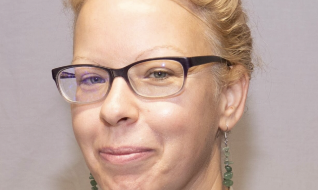 Kaposv&aacute;ri k&ouml;nyvt&aacute;rost jel&ouml;ltek Mes&eacute;lő Pedag&oacute;gus &eacute;s K&ouml;nyvt&aacute;ros D&iacute;jra