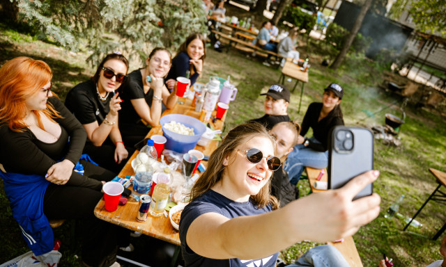 Illatok, &iacute;zek, g&oacute;lok &eacute;s egyetemi hangulat &ndash; ilyen volt a KEN 2026 egyik legjobb r&eacute;sze - GAL&Eacute;RIA