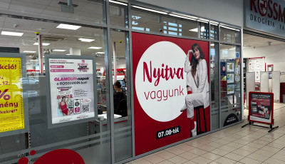 &Uacute;jranyitott a Rossmann a  Petőfi utc&aacute;ban