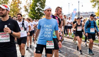 &bdquo;Apa, &eacute;rted futok&rdquo; &ndash; Hank&oacute; Bal&aacute;zs fia 30 kilom&eacute;tert futott &eacute;desapj&aacute;&eacute;rt