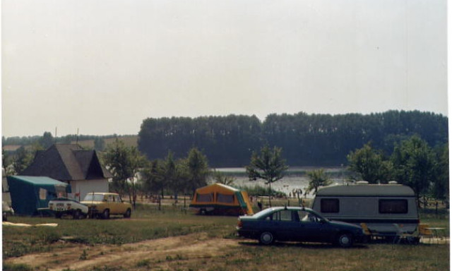 Soha nem l&aacute;tott k&eacute;pek a Deseda Kemping aranykor&aacute;b&oacute;l