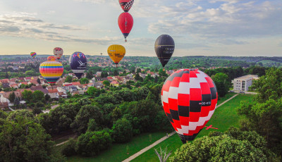 Szombat reggel ismét ellepte Kaposvár egét a lebegő karaván - Folytatódik a Rippl-Rónai Kupa - GALÉRIA