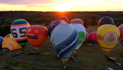 L&aacute;tv&aacute;nyos dr&oacute;nvide&oacute; k&eacute;sz&uuml;lt a Kaposv&aacute;ri Hől&eacute;gballon Bajnoks&aacute;gr&oacute;l &ndash; Meg&eacute;rkezett a Rippl-R&oacute;nai Kupa filmes folytat&aacute;sa