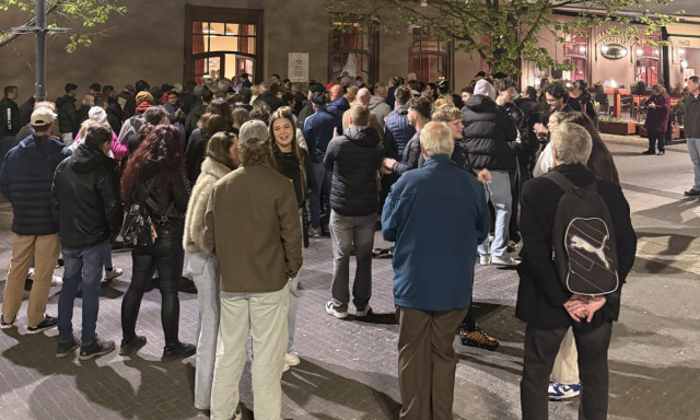 Random utcab&aacute;l volt Kaposv&aacute;ron is a TISZA győzelm&eacute;t k&ouml;vetően - VIDE&Oacute;