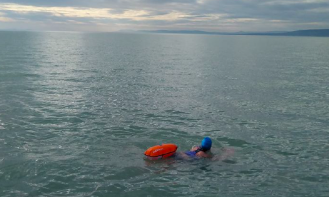 H&eacute;tv&eacute;g&eacute;n volt a T&eacute;li Balaton-&aacute;t&uacute;sz&aacute;s, amit csak 15 embernek siker&uuml;lt teljes&iacute;tenie