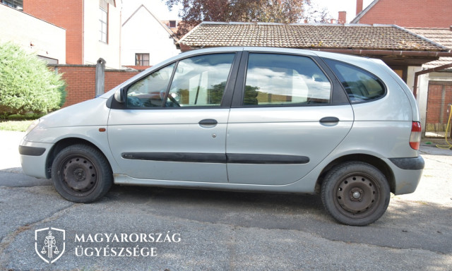 V&aacute;logatott m&oacute;dszerekkel h&uacute;zogatta p&eacute;nzzel volt feles&eacute;g&eacute;t