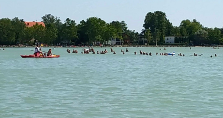 Élőláncot alkotva keresték az eltűnt férfit a strandolók