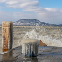Pazar jégszobrokat alkotott a természet a Balaton déli partján - GALÉRIA
