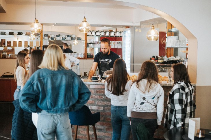 Új kávézó nyílt Kaposváron - Connect, a különleges találkozások helye