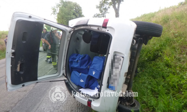 &Ouml;t aut&oacute; karambolozott a 67-es fő&uacute;ton Bősz&eacute;nfa k&ouml;zel&eacute;ben
