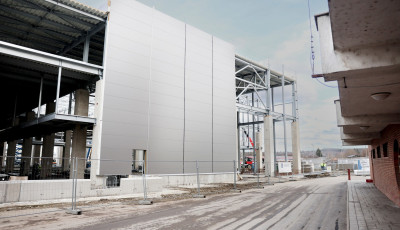 Bőv&uuml;l a Kom&eacute;ta - 45 milli&aacute;rdos fejleszt&eacute;st hajtanak v&eacute;gre