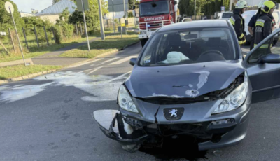 Egy aut&oacute;s t&aacute;bl&aacute;nak &uuml;tk&ouml;z&ouml;tt cs&uuml;t&ouml;rt&ouml;k reggel Si&oacute;fokon