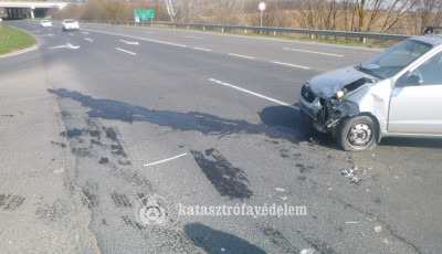 Karambol t&ouml;rt&eacute;nt Kaposv&aacute;r k&uuml;lter&uuml;let&eacute;n