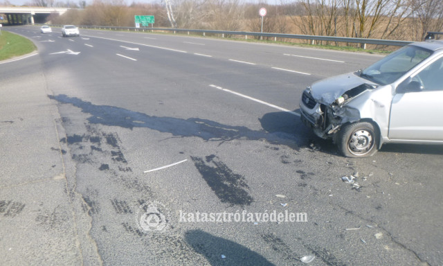 Karambol t&ouml;rt&eacute;nt Kaposv&aacute;r k&uuml;lter&uuml;let&eacute;n