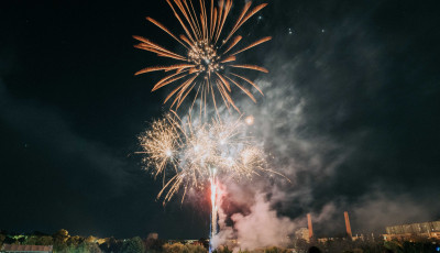 &Iacute;gy festett a kaposv&aacute;ri &uuml;nnepi tűzij&aacute;t&eacute;k augusztus 20-&aacute;n - GAL&Eacute;RIA