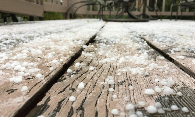 Előbb 38 fok, majd j&eacute;geső &eacute;s zivatar a mai men&uuml;